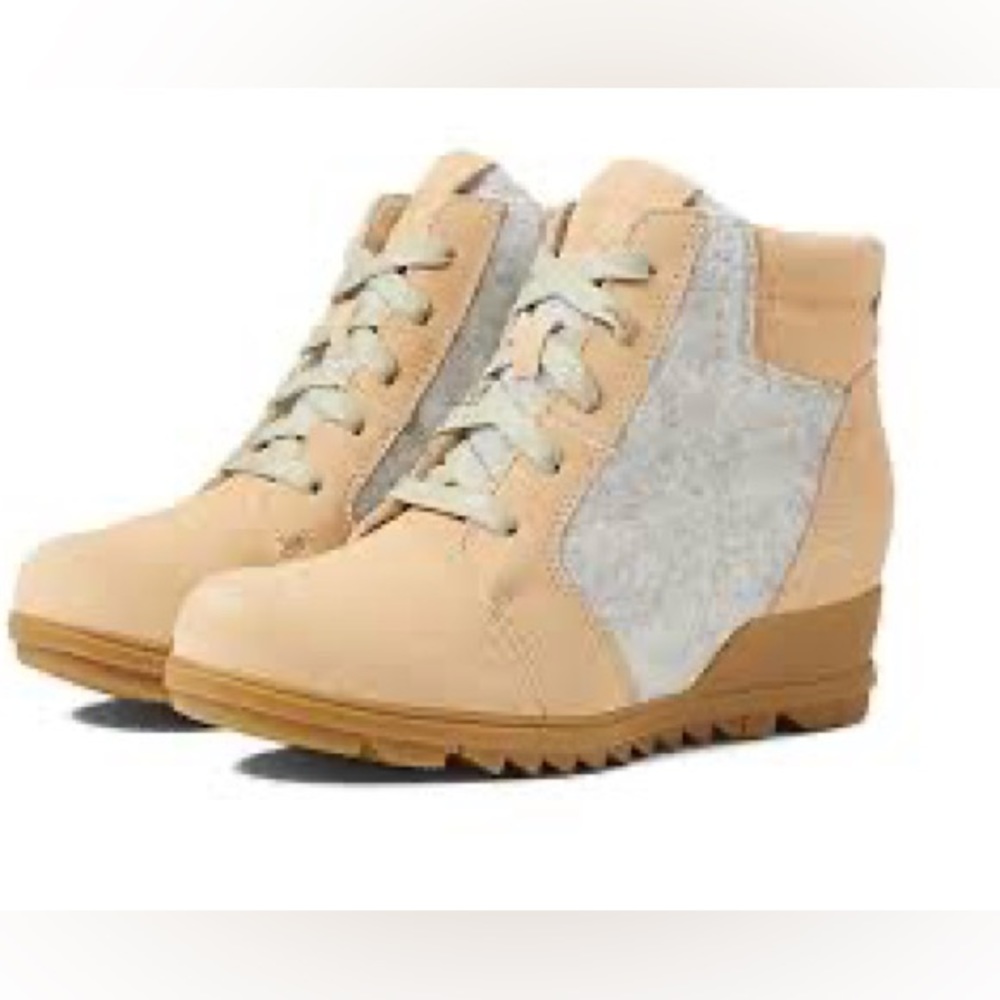 Sorel Evie ankle lace boot NEW